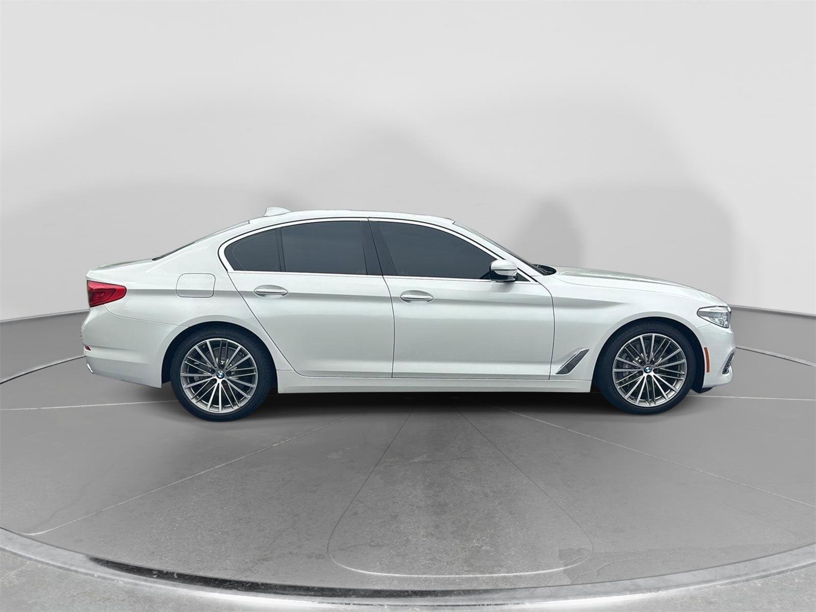 Used 2018 BMW 540i RWD image 7