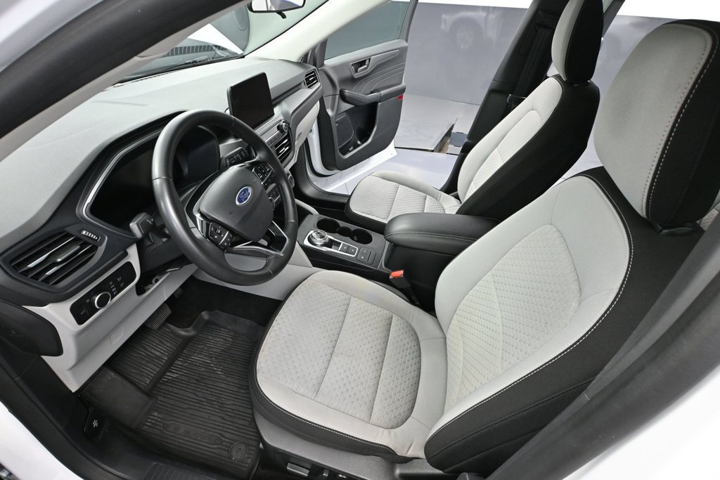 Used 2023 Ford Escape Active w/ Cold Weather Package FWD image 17