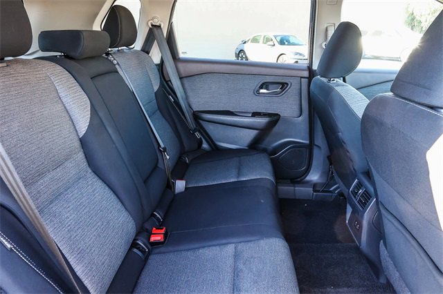 Used 2023 Nissan Rogue SV image 19