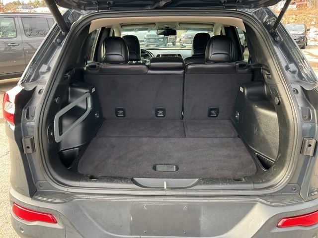 Used 2017 Jeep Cherokee Trailhawk w/ Comfort/Convenience Group image 18