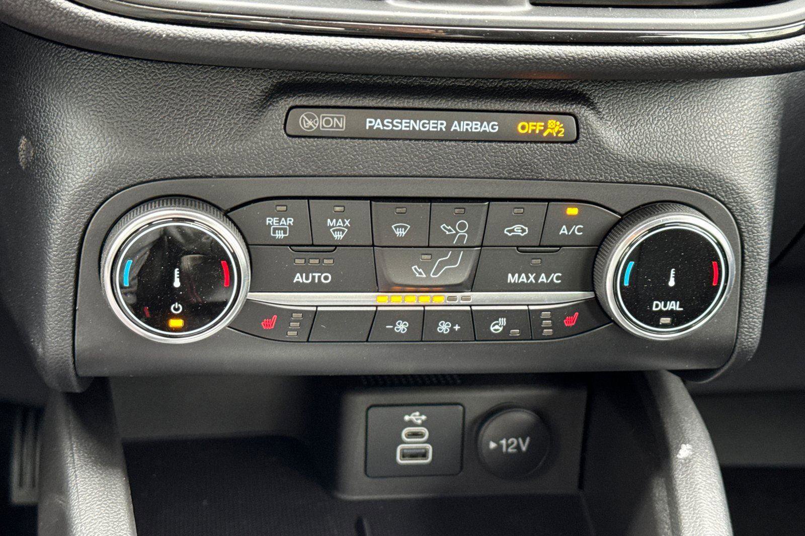 New 2025 Ford Escape ST-Line Select image 17