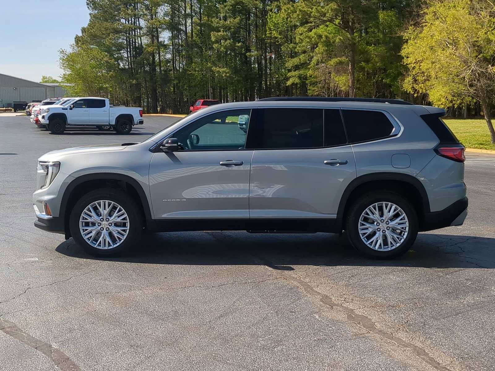 Used 2026 GMC Acadia Elevation w/ Elevation Premium Package FWD image 5