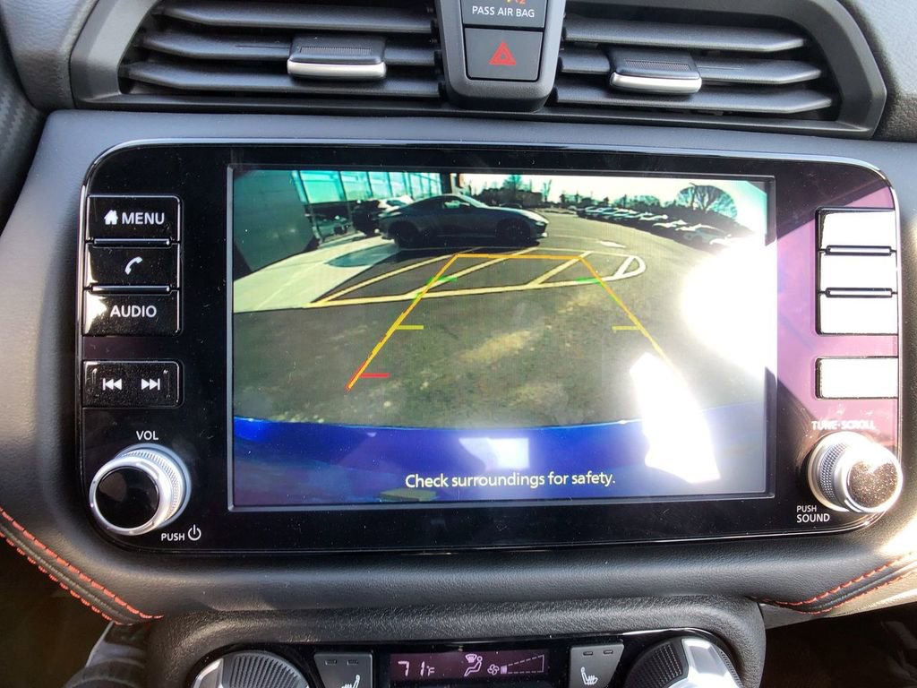 New 2025 Nissan Versa SR w/ Trunk Package image 19