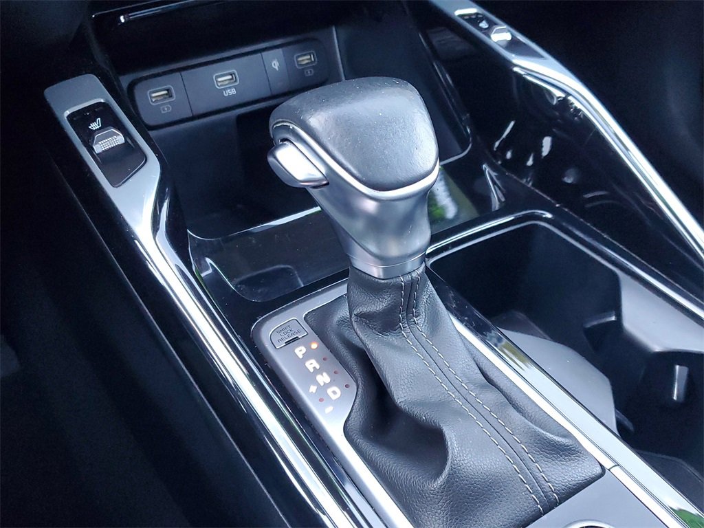 Certified 2023 Kia Sorento SX image 24