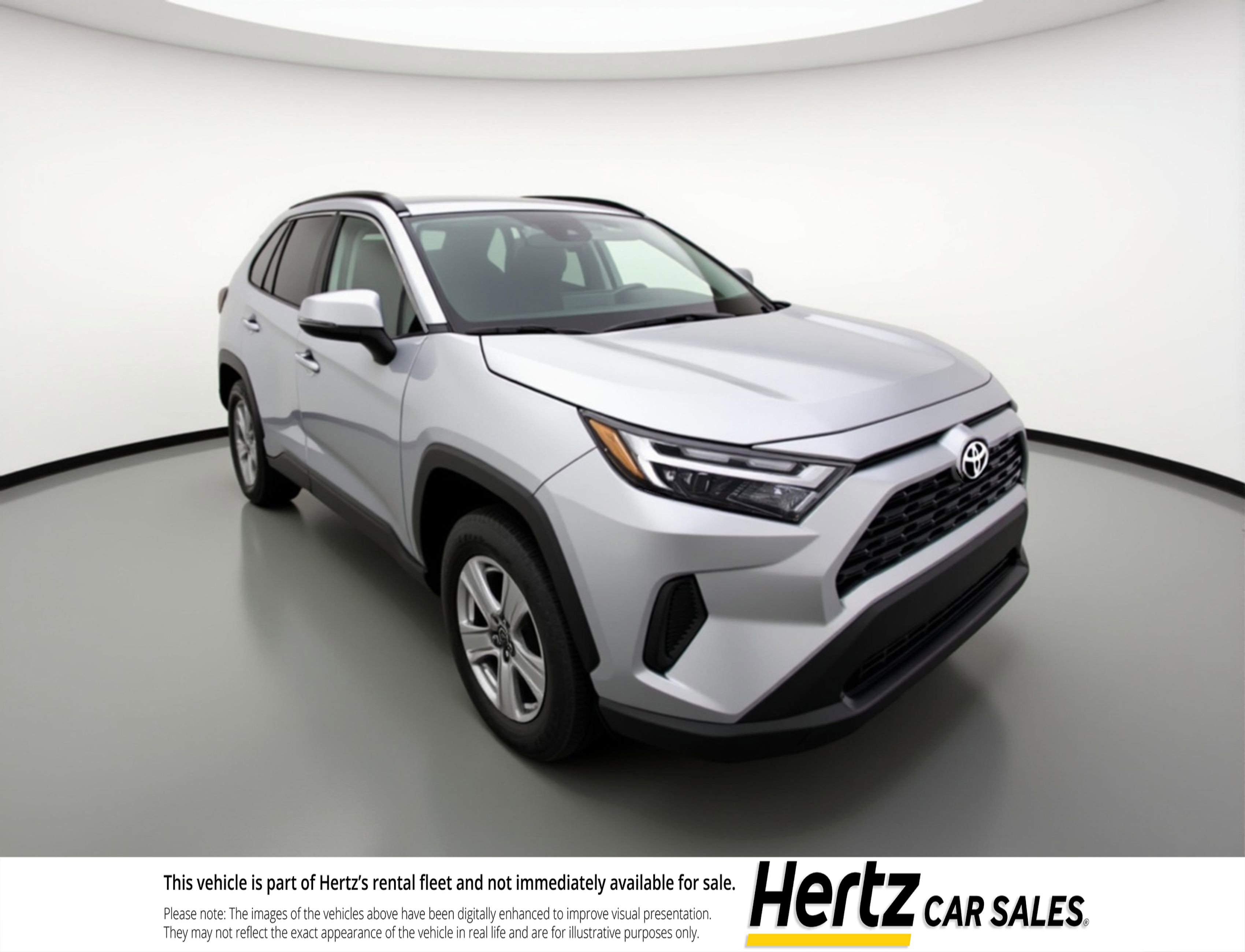 Used 2025 Toyota RAV4 XLE w/ Convenience Package image 1