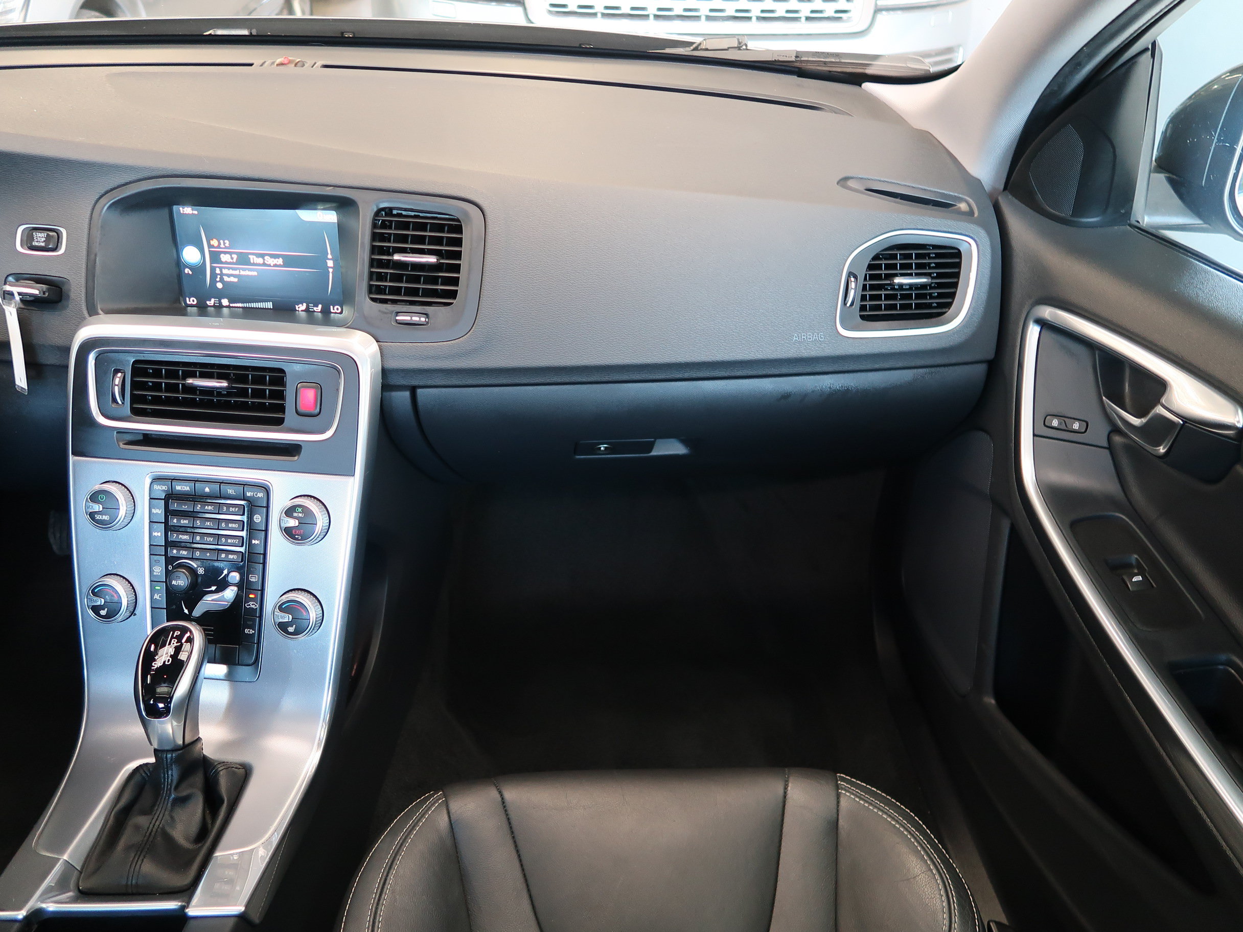 Used 2017 Volvo S60 T5 Dynamic FWD image 12