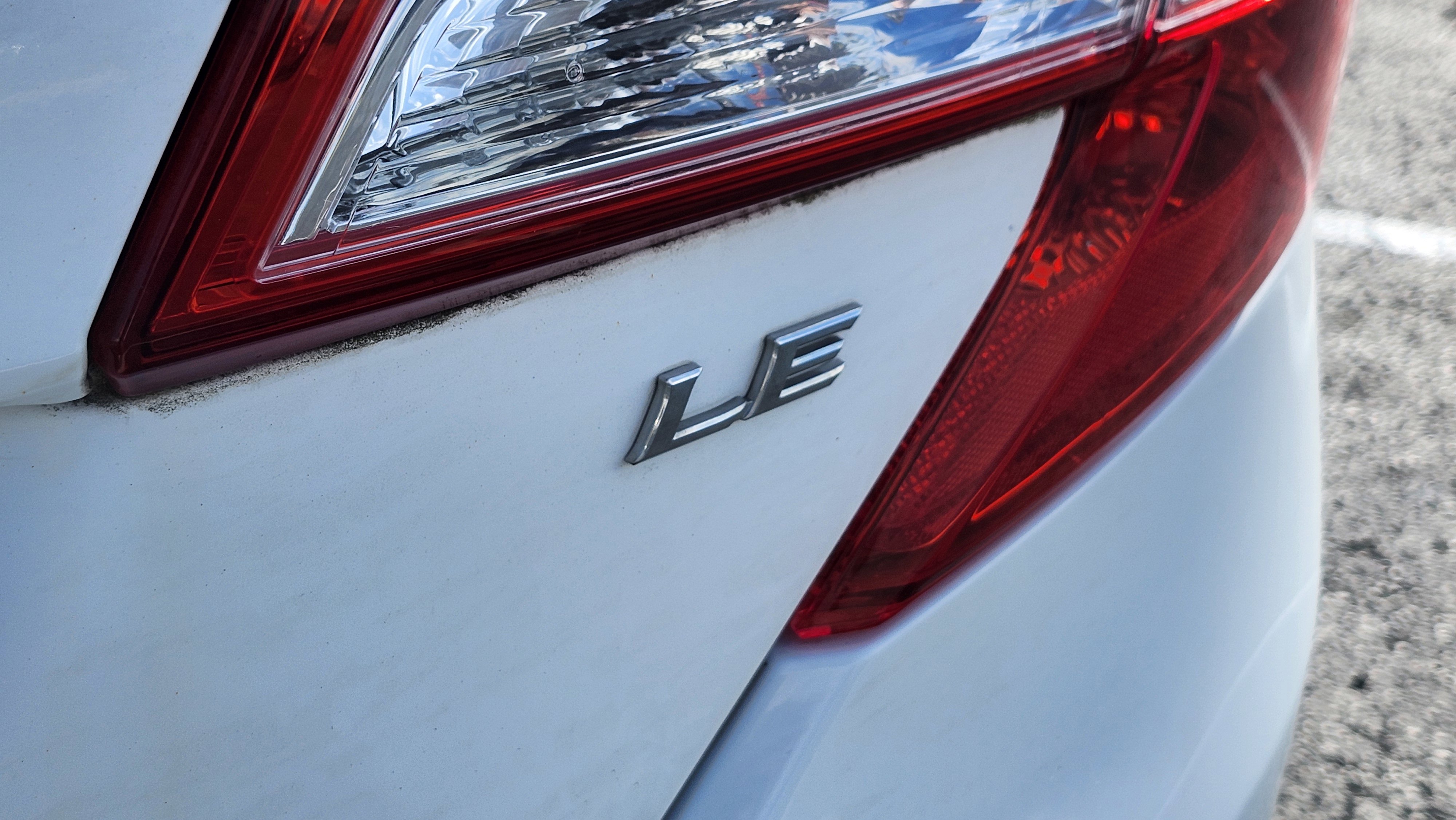 Used 2012 Toyota Camry LE image 15