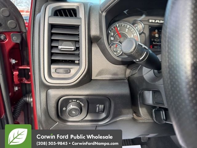 Used 2024 RAM 2500 Tradesman w/ Chrome Appearance Group image 15