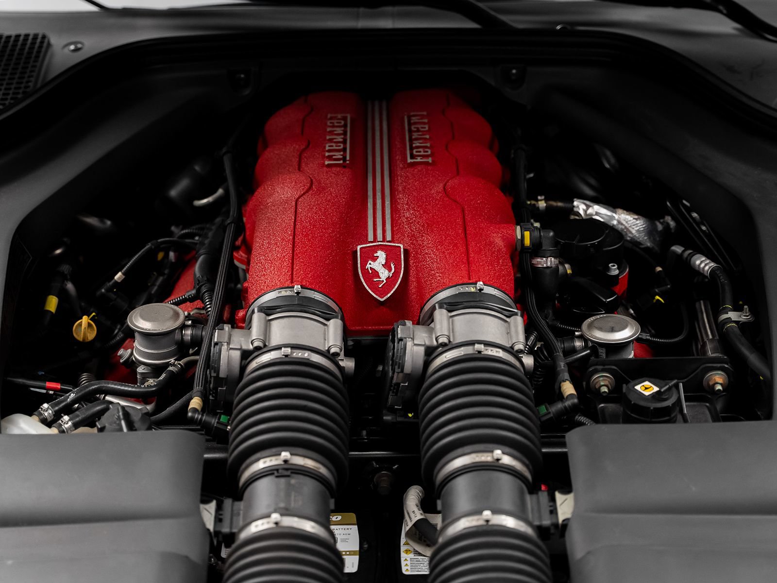 Used 2010 Ferrari California RWD image 65