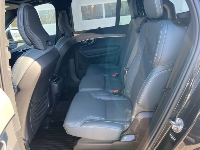 Certified 2025 Volvo XC90 B6 Ultra w/ Lounge Package image 27