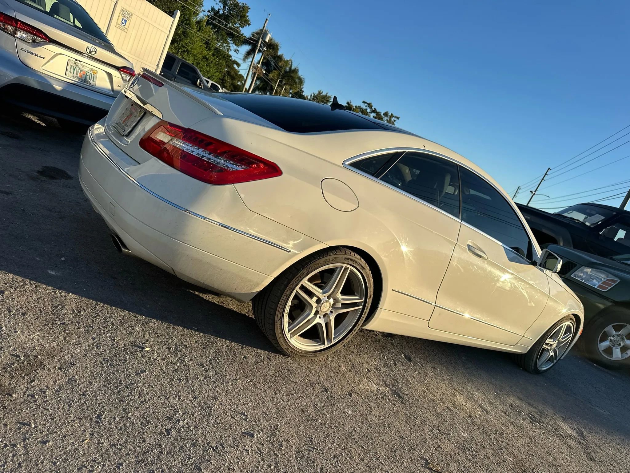 Used 2011 Mercedes-Benz E 350 Coupe image 4
