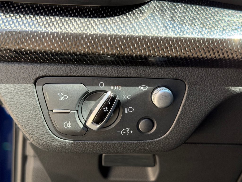 Used 2018 Audi SQ5 Prestige AWD/4WD image 32