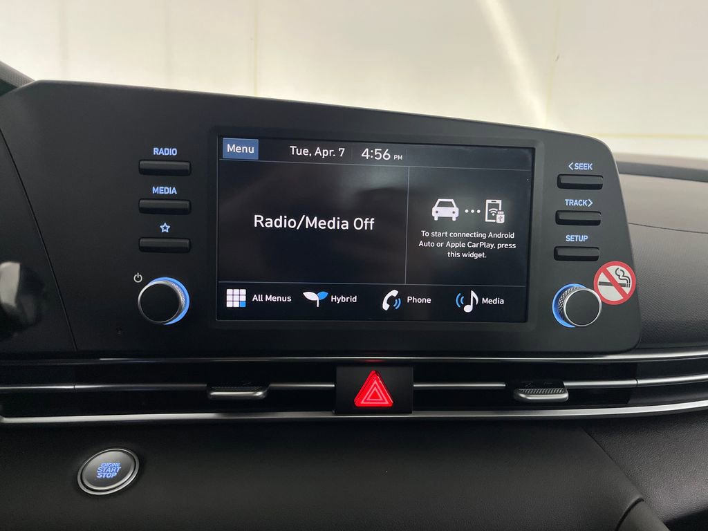 Used 2025 Hyundai Elantra Blue FWD image 65