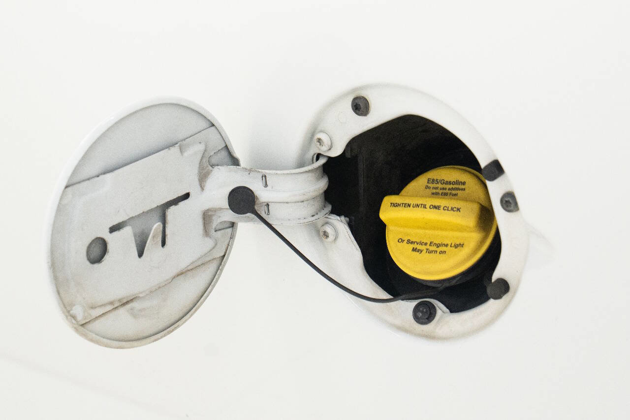 Used 2017 Chevrolet Express 2500 Extended image 18