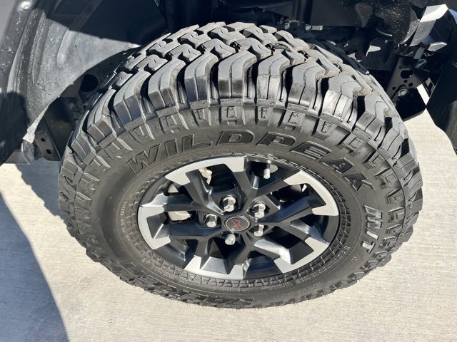 Used 2024 Jeep Gladiator Rubicon w/ Convenience Group image 8