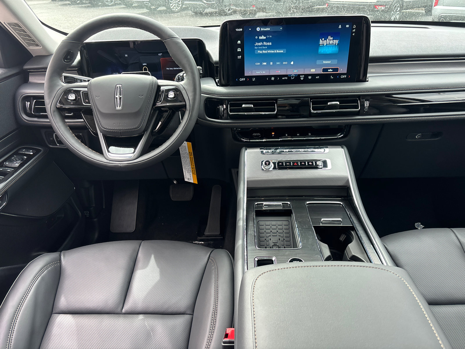 New 2026 Lincoln Aviator AWD image 28