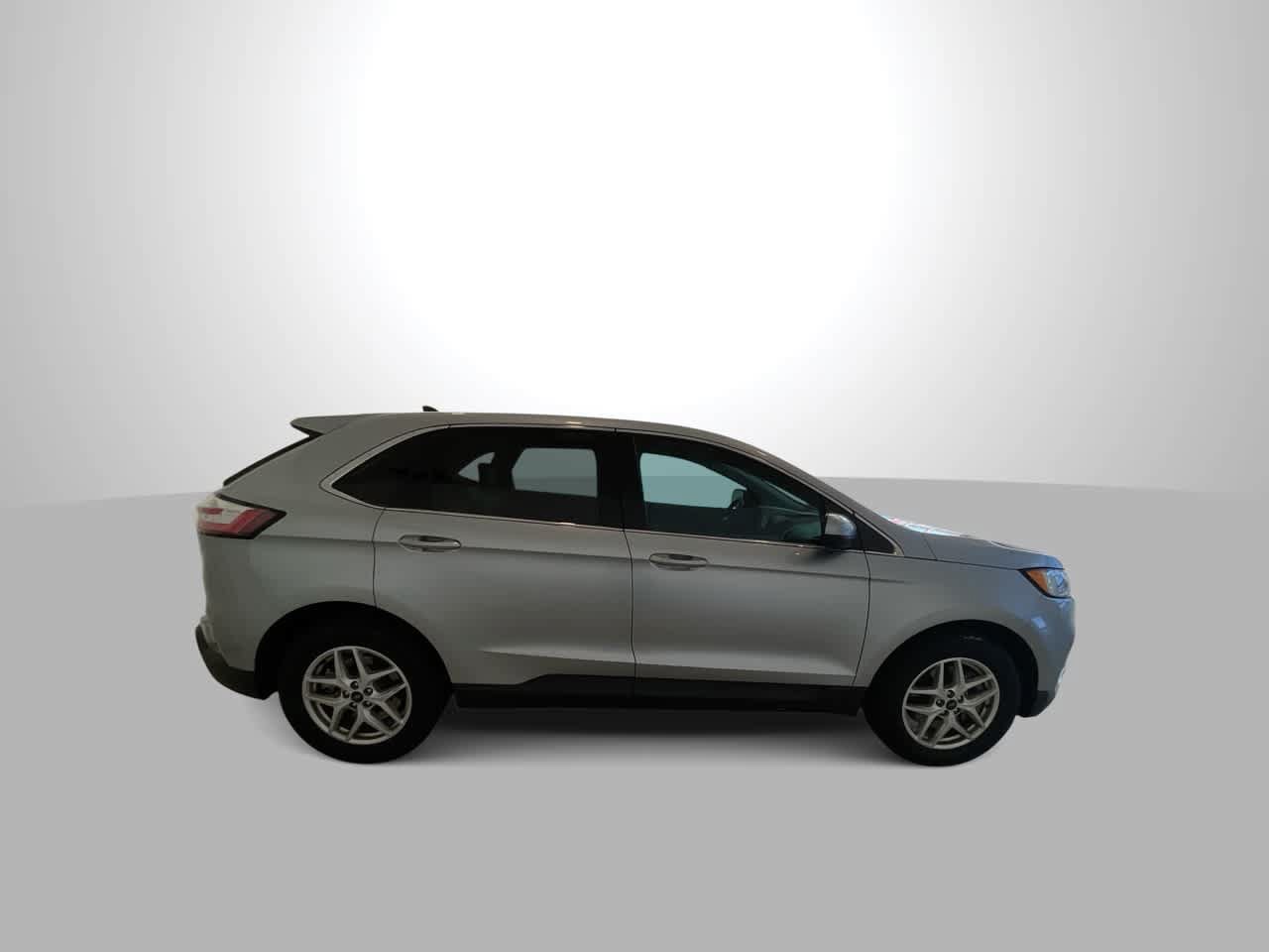 Used 2022 Ford Edge SEL AWD/4WD image 9