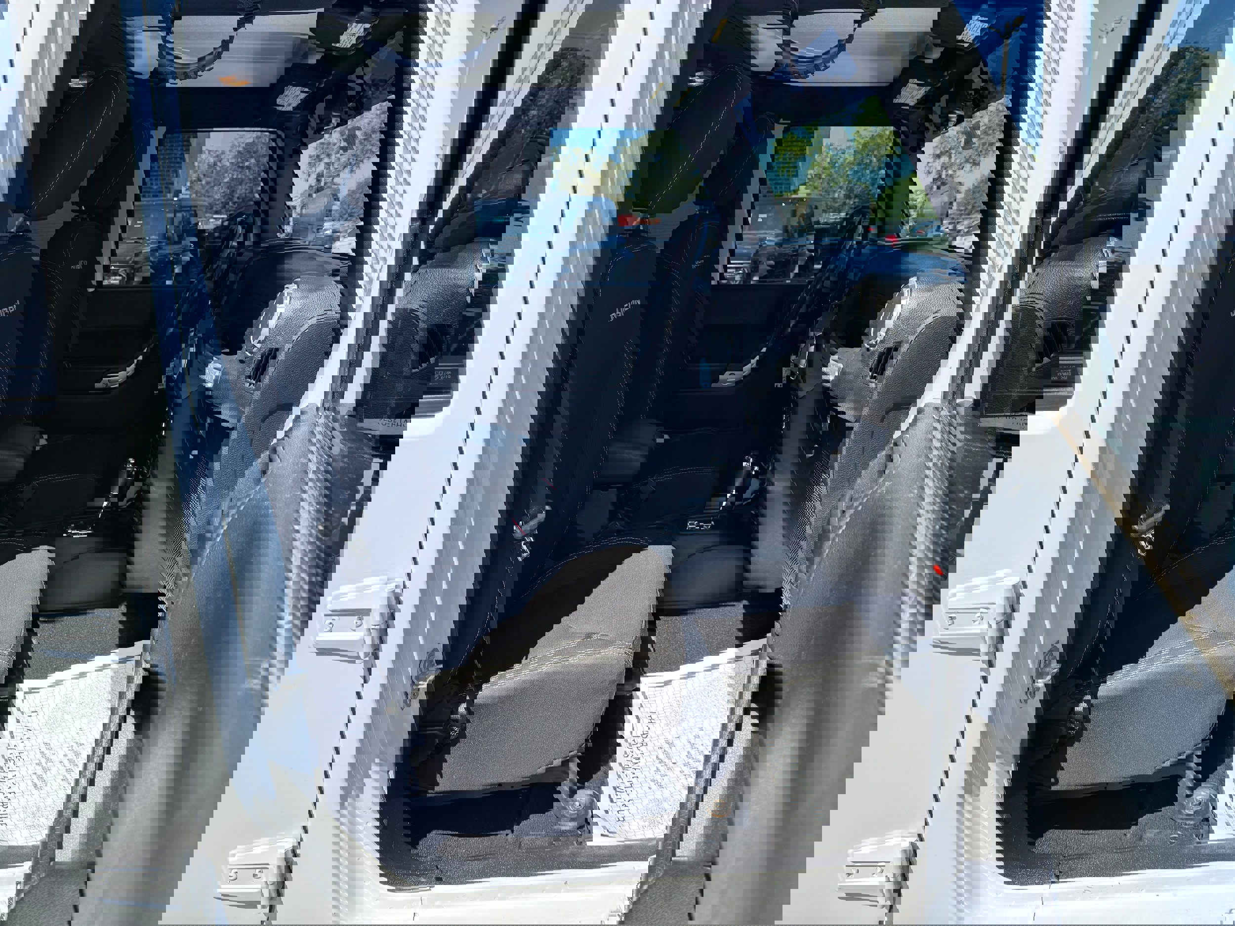 Used 2018 Jeep Wrangler Unlimited Rubicon w/ Cold Weather Group image 15