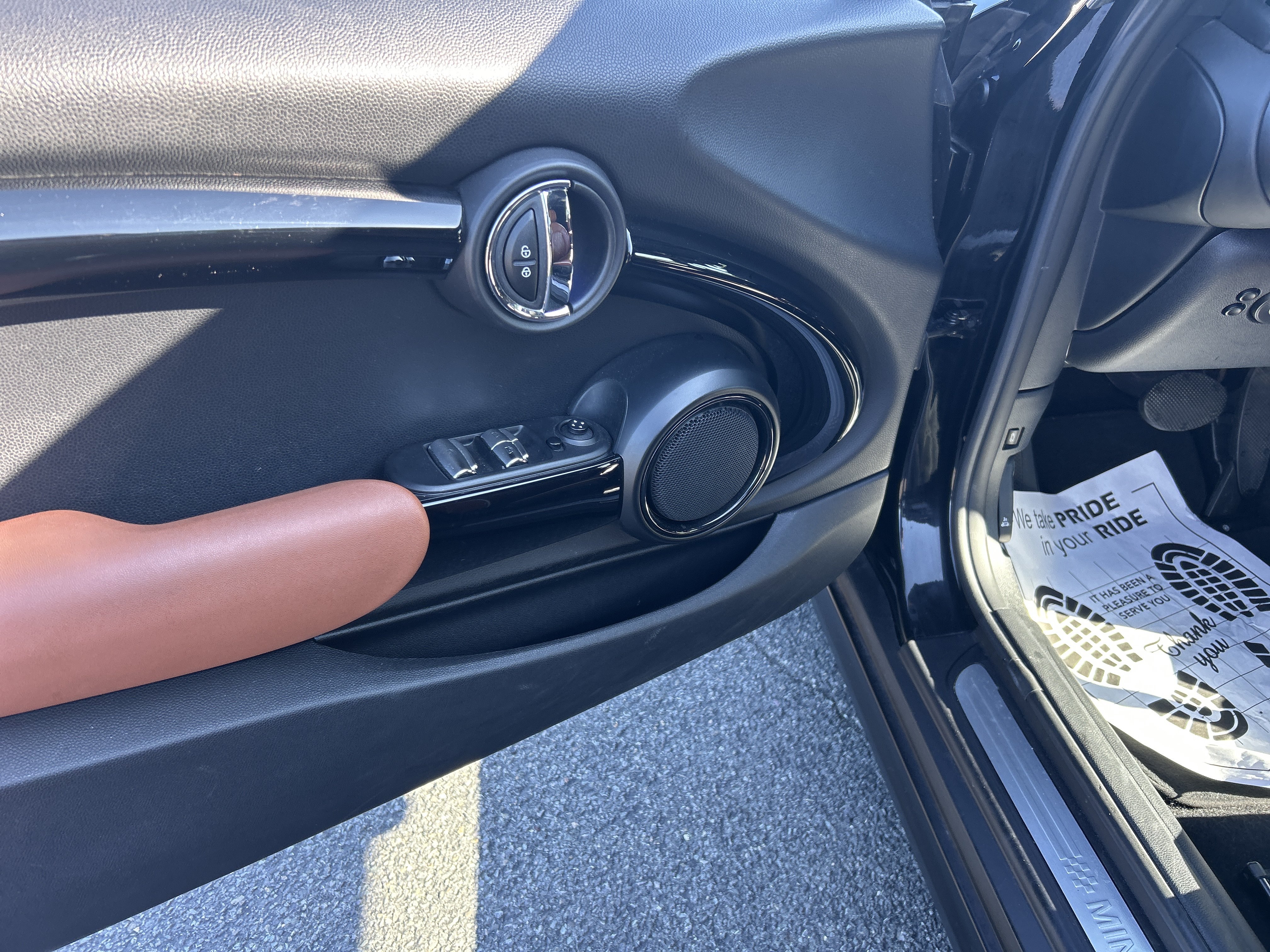 Used 2019 MINI Cooper S w/ Signature Upholstery Package FWD image 19
