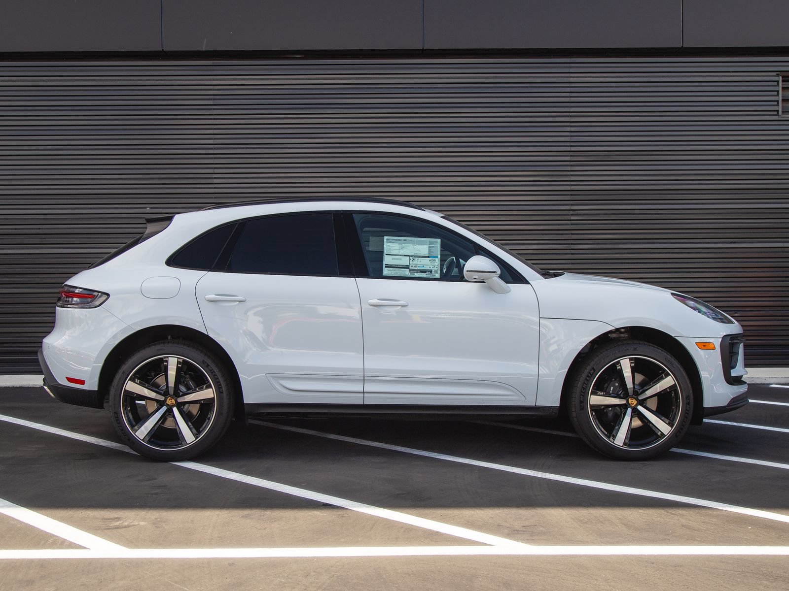 New 2026 Porsche Macan AWD/4WD image 8