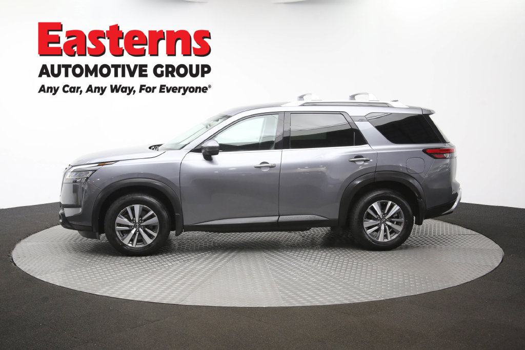 Used 2024 Nissan Pathfinder SL w/ Black Appearance Package AWD/4WD image 63