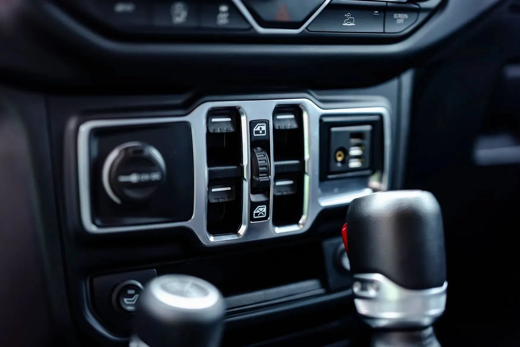 Used 2021 Jeep Gladiator Sport AWD/4WD image 43