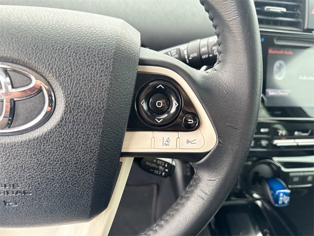 Used 2017 Toyota Prius Four image 32