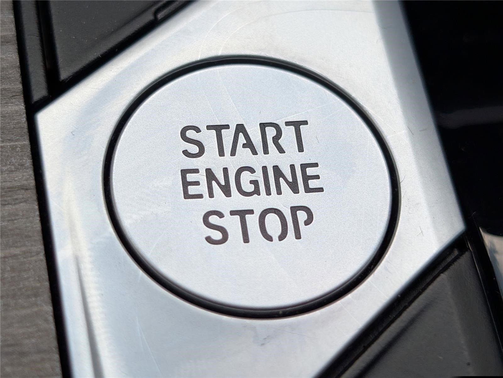 Used 2025 BMW 330i Sedan image 25