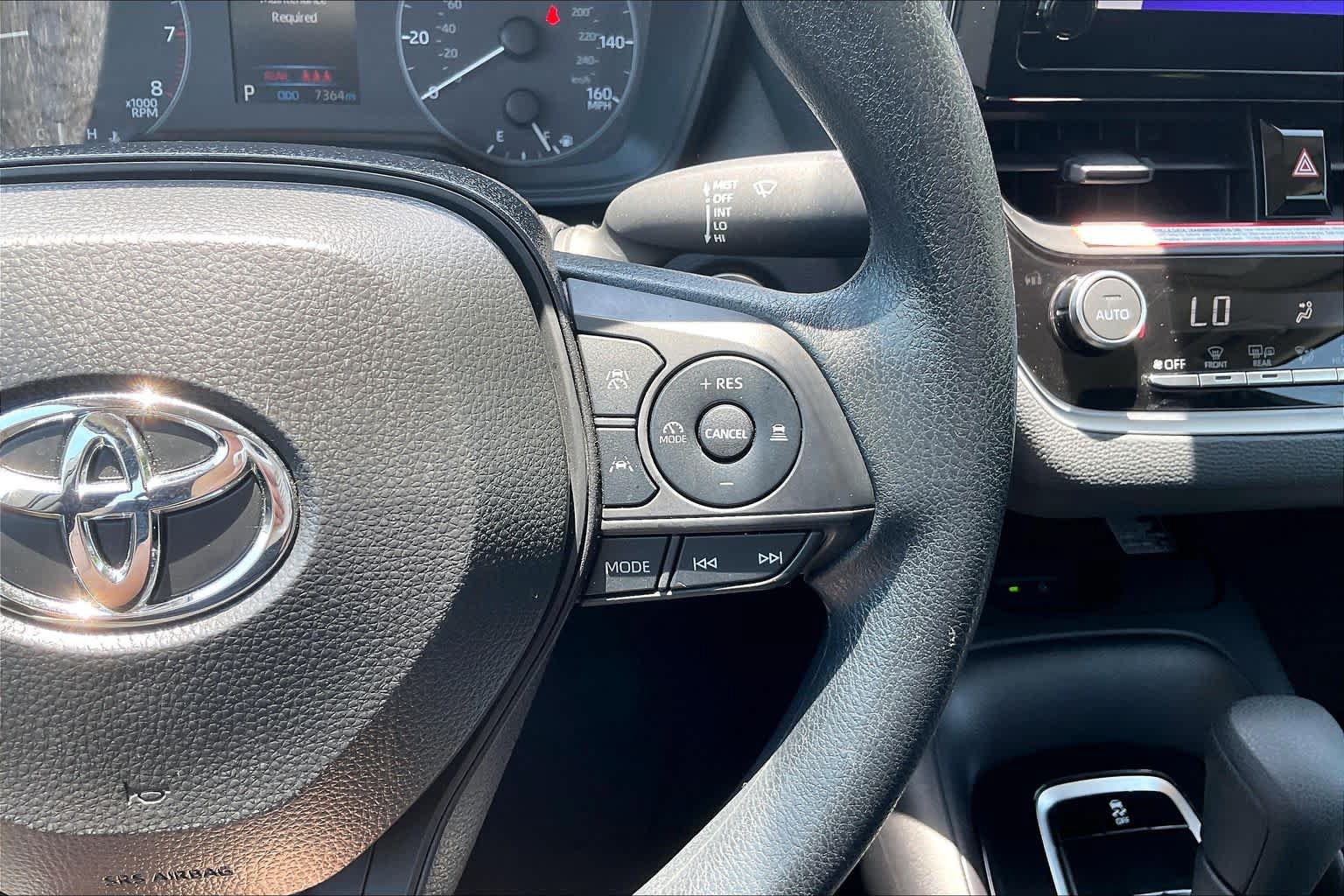 Used 2025 Toyota Corolla LE w/ LE Premium Package FWD image 23