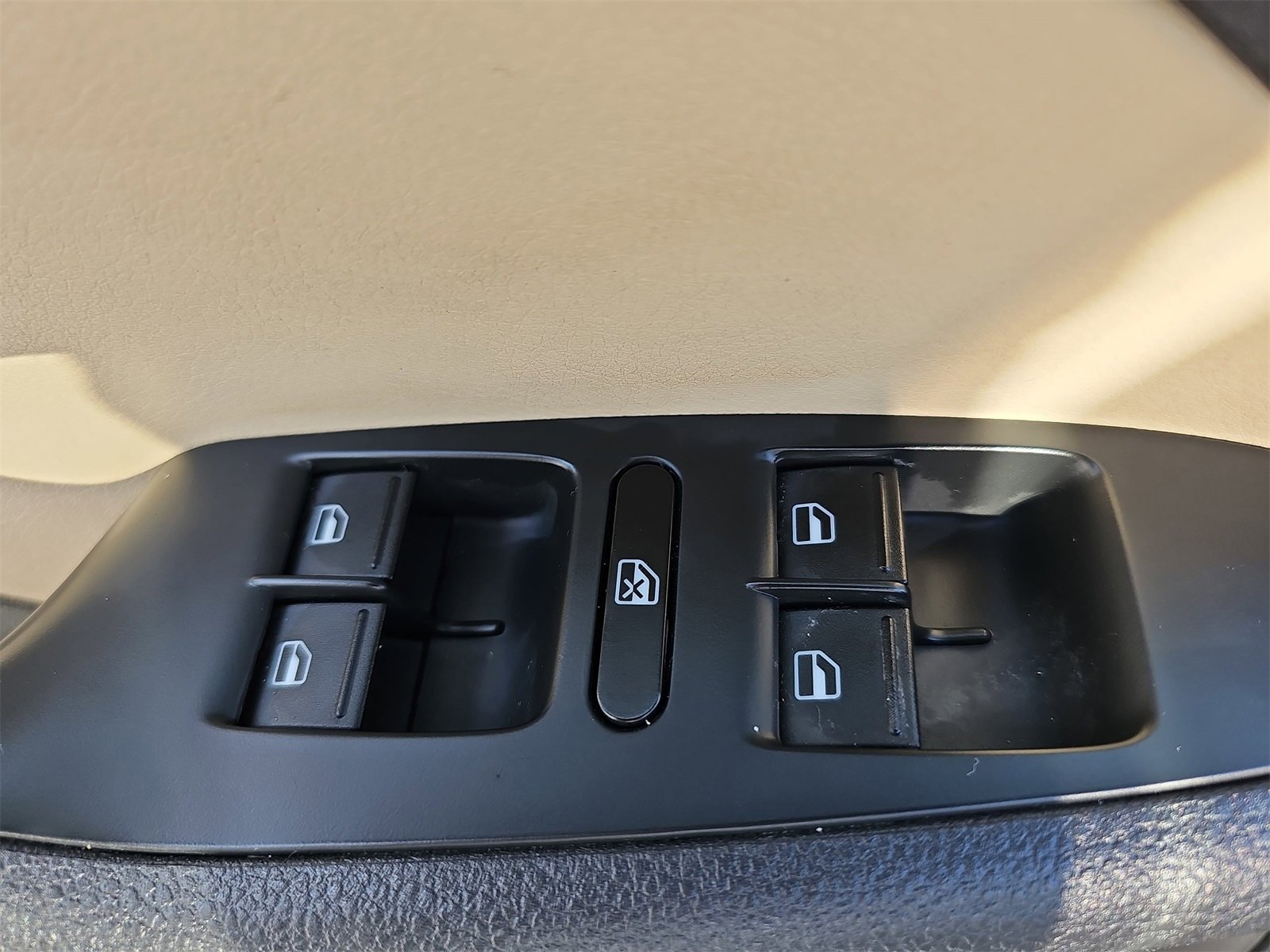 Used 2014 Volkswagen Jetta SE image 24