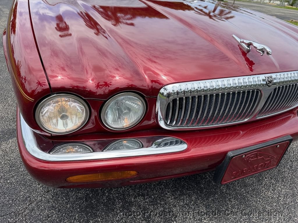 Used 1999 Jaguar XJ8 L RWD image 19