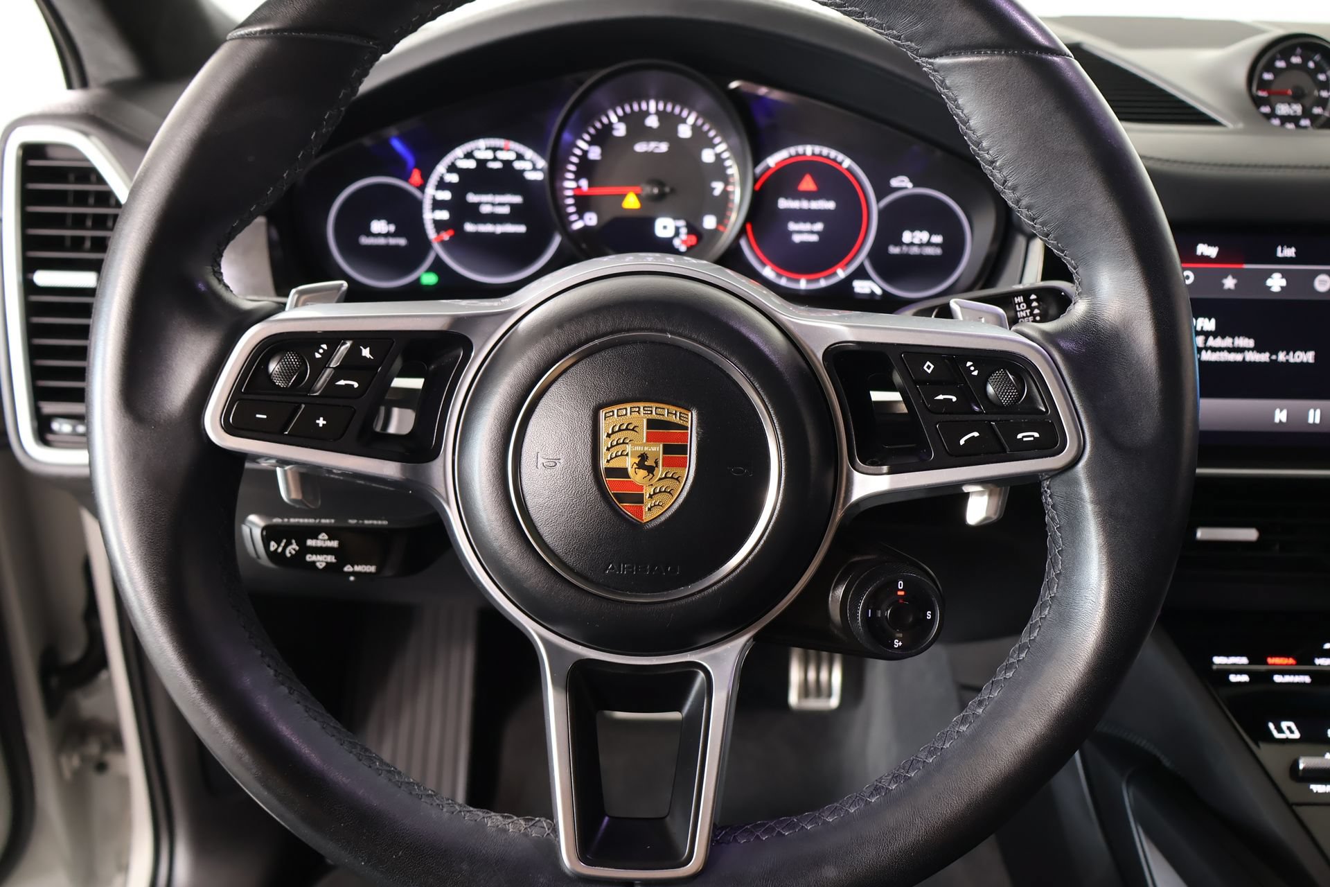 Used 2023 Porsche Cayenne GTS AWD/4WD image 3