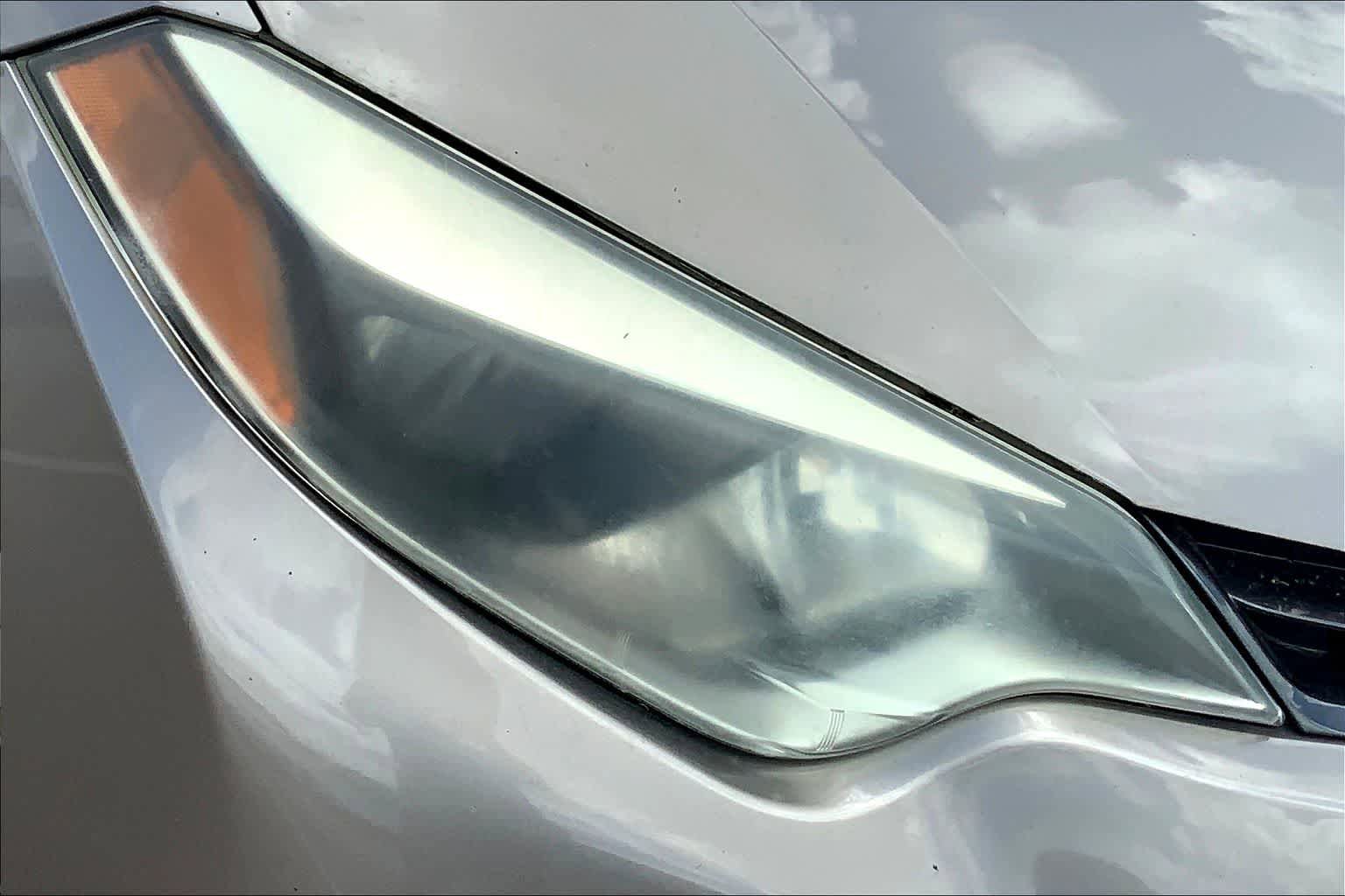 Used 2015 Toyota Corolla LE FWD image 34