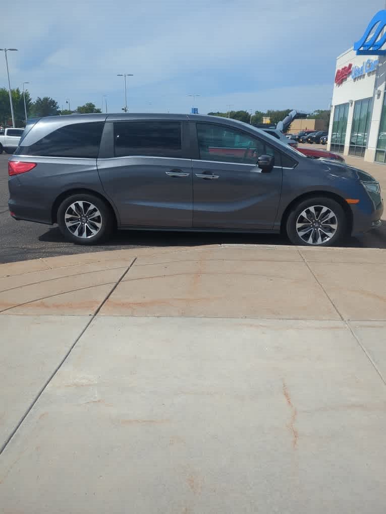 Used 2023 Honda Odyssey EX-L image 3