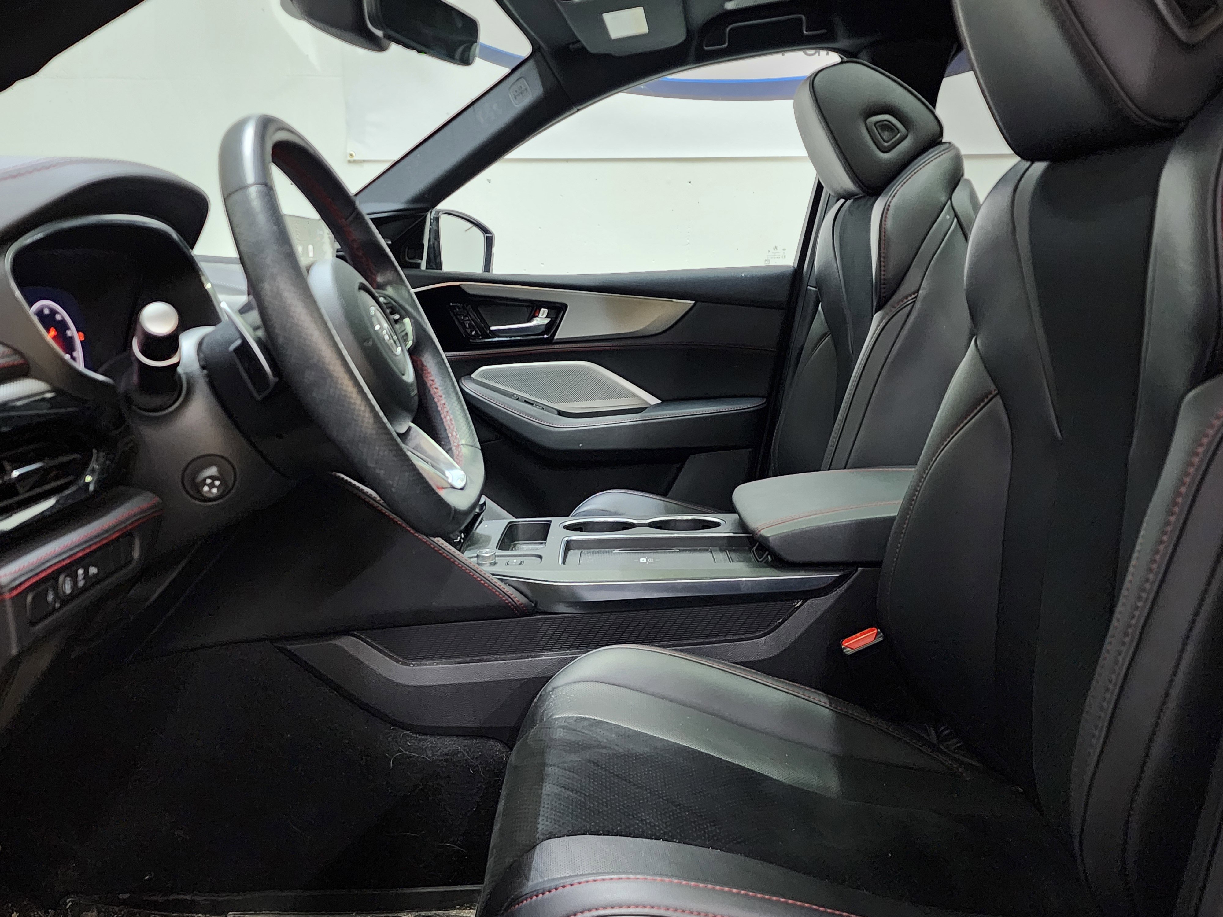 Used 2025 Acura MDX A-Spec image 14