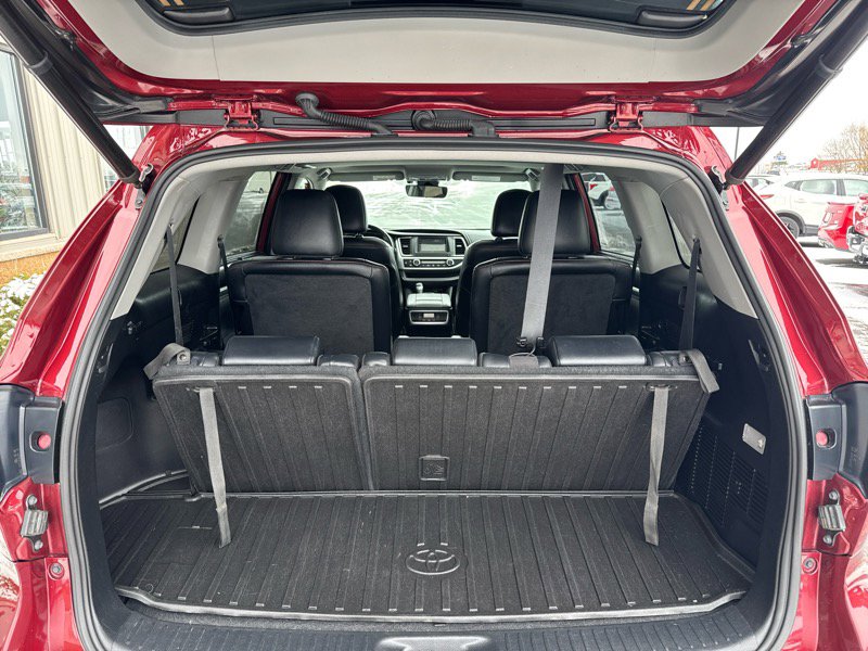 Used 2019 Toyota Highlander SE AWD/4WD image 8