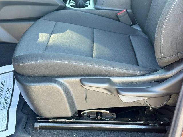 Used 2025 Chevrolet Colorado W/T RWD image 17