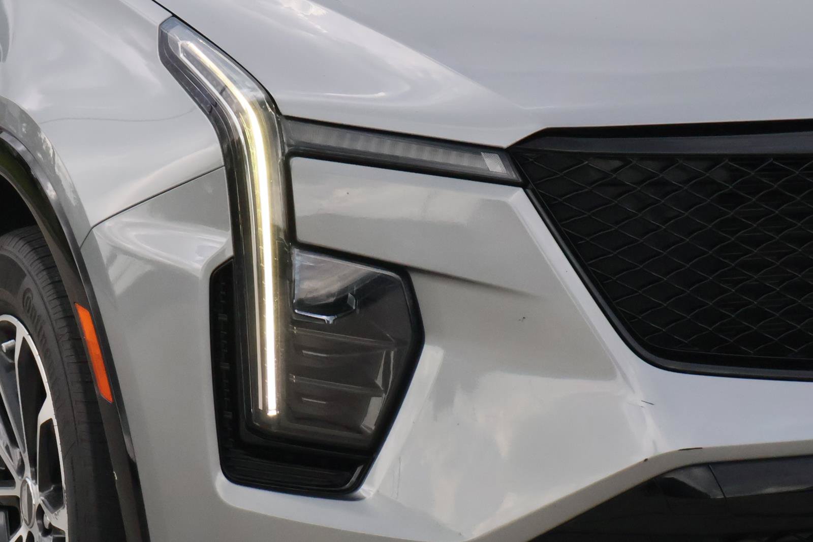 Certified 2024 Cadillac XT4 Sport FWD image 9