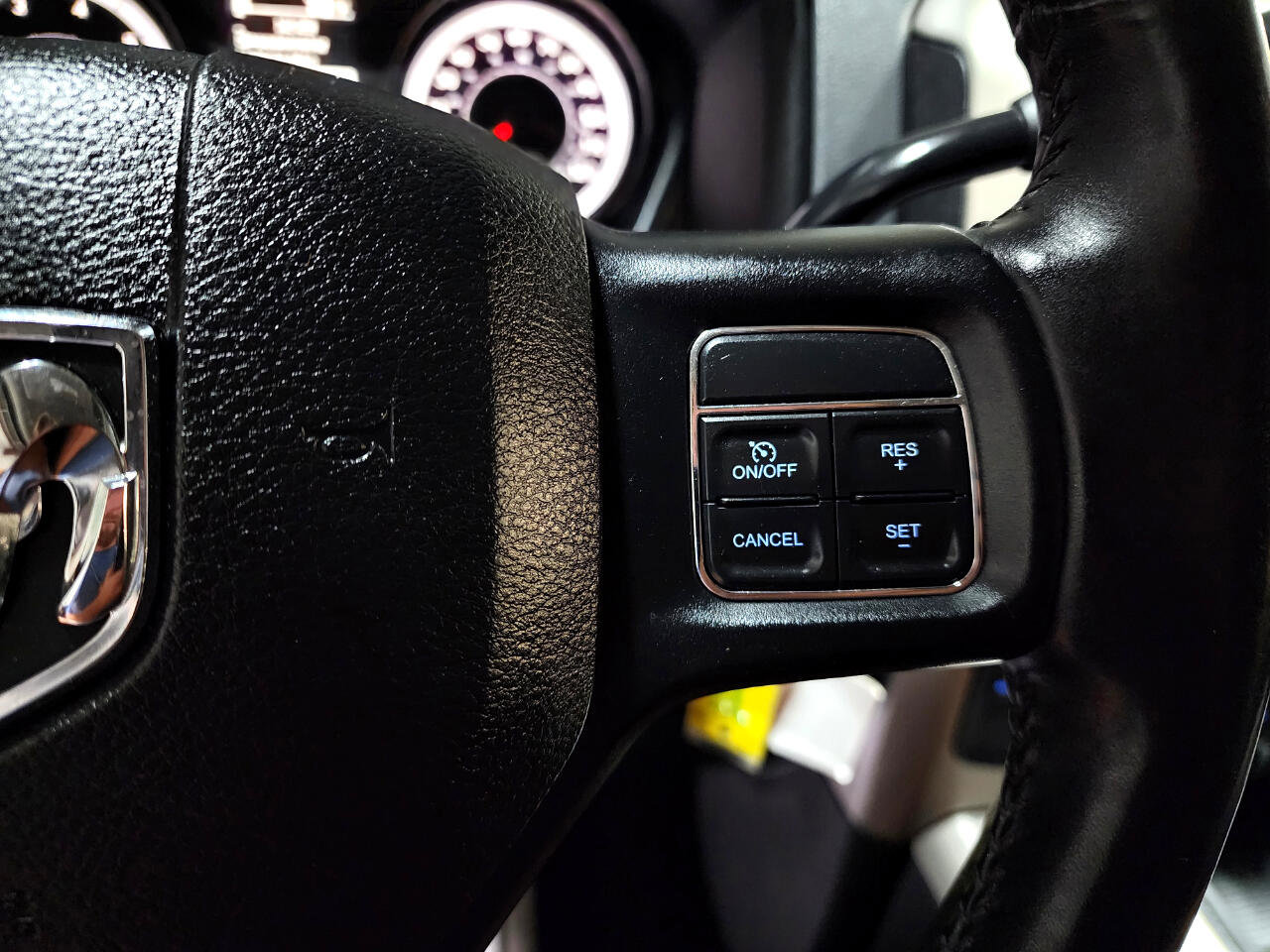 Used 2015 RAM 2500 Big Horn image 28