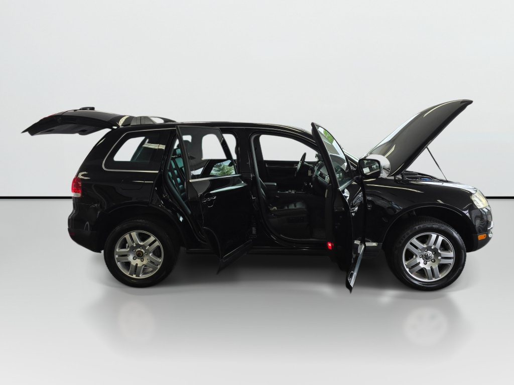 Used 2004 Volkswagen Touareg V8 AWD/4WD image 9
