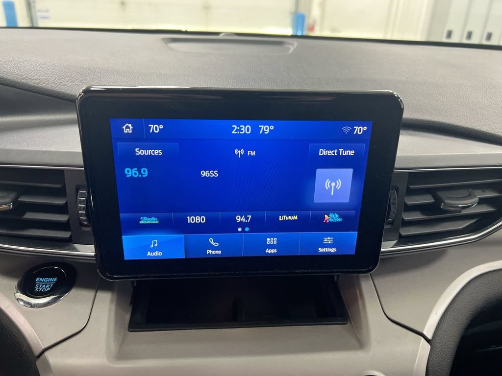 Used 2023 Ford Explorer XLT w/ Equipment Group 202A AWD/4WD image 14