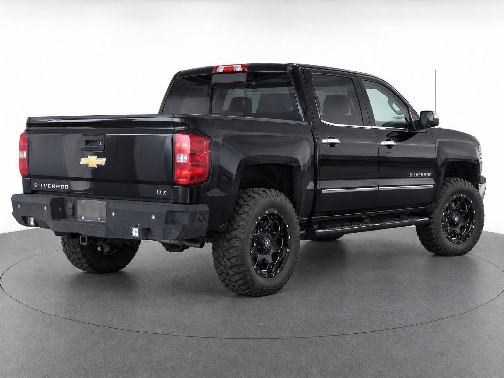 Used 2015 Chevrolet Silverado 1500 LTZ Z71 w/ LTZ Plus Package AWD/4WD image 4