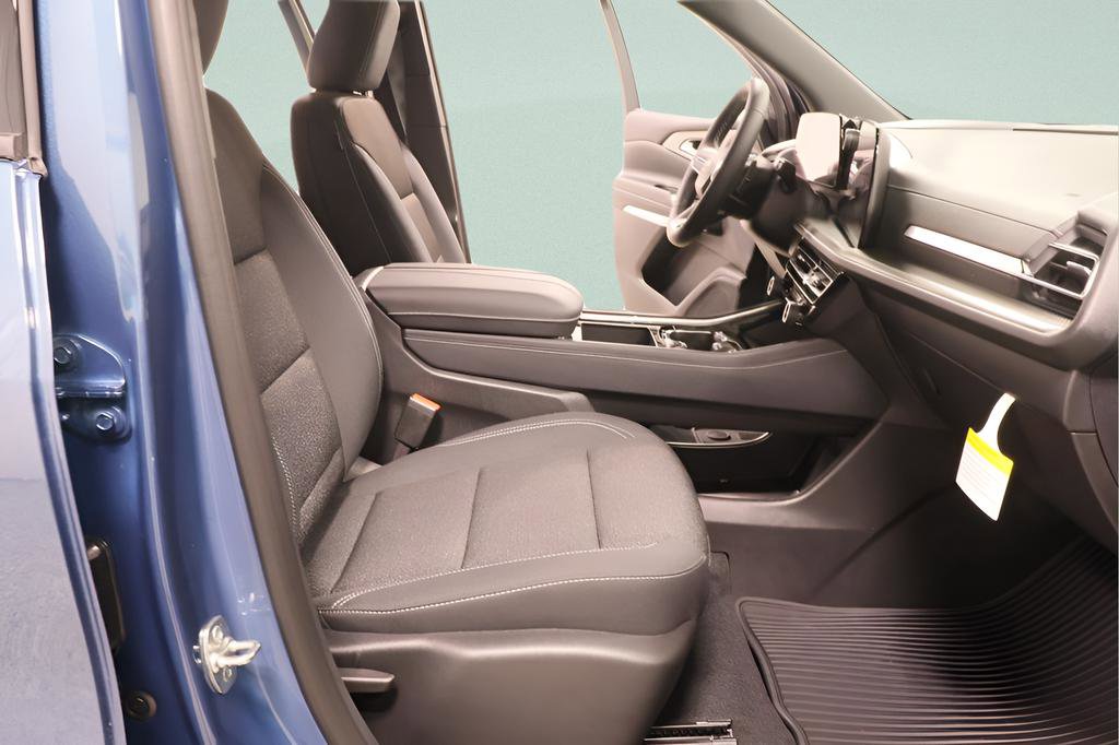 New 2026 Chevrolet Traverse LT w/ Driver Confidence Package image 31