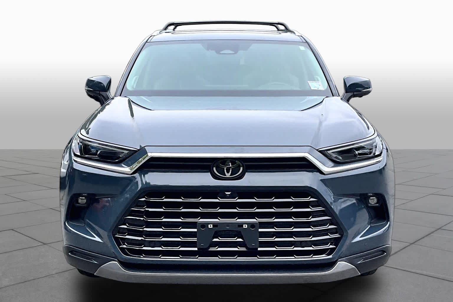Certified 2025 Toyota Grand Highlander AWD image 4