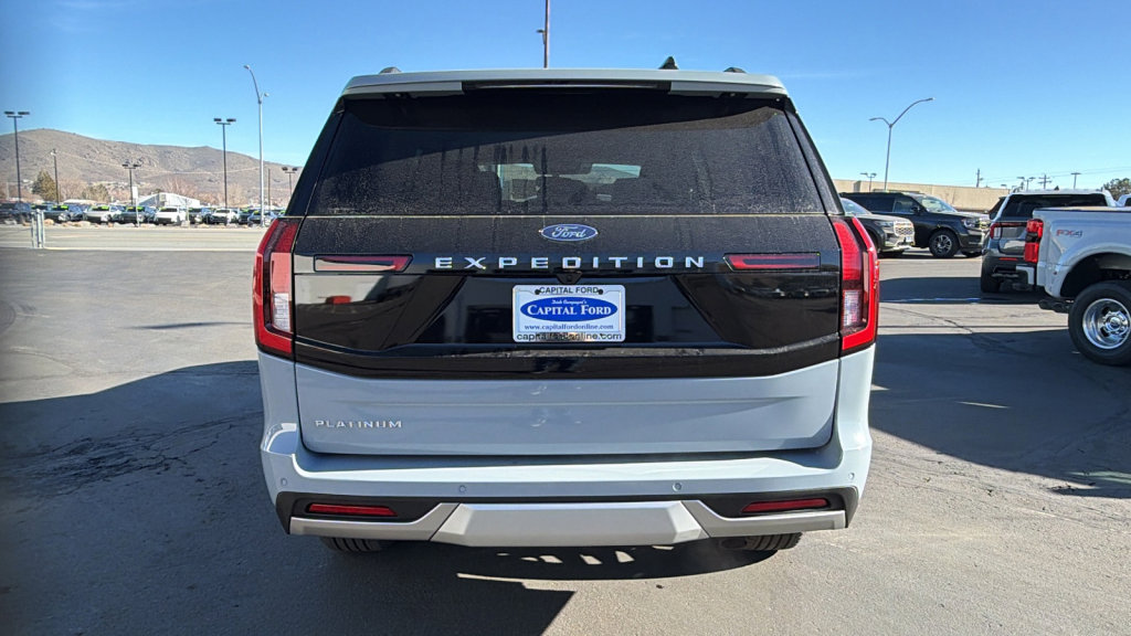 New 2025 Ford Expedition Platinum w/ Platinum Ultimate Package AWD/4WD image 4