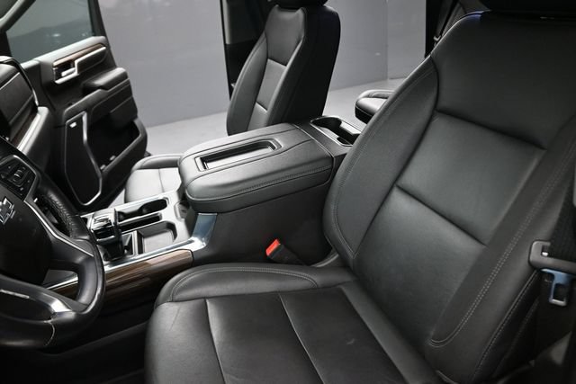 Used 2022 Chevrolet Silverado 1500 LT Trail Boss w/ LT Trail Boss Premium Package AWD/4WD image 16