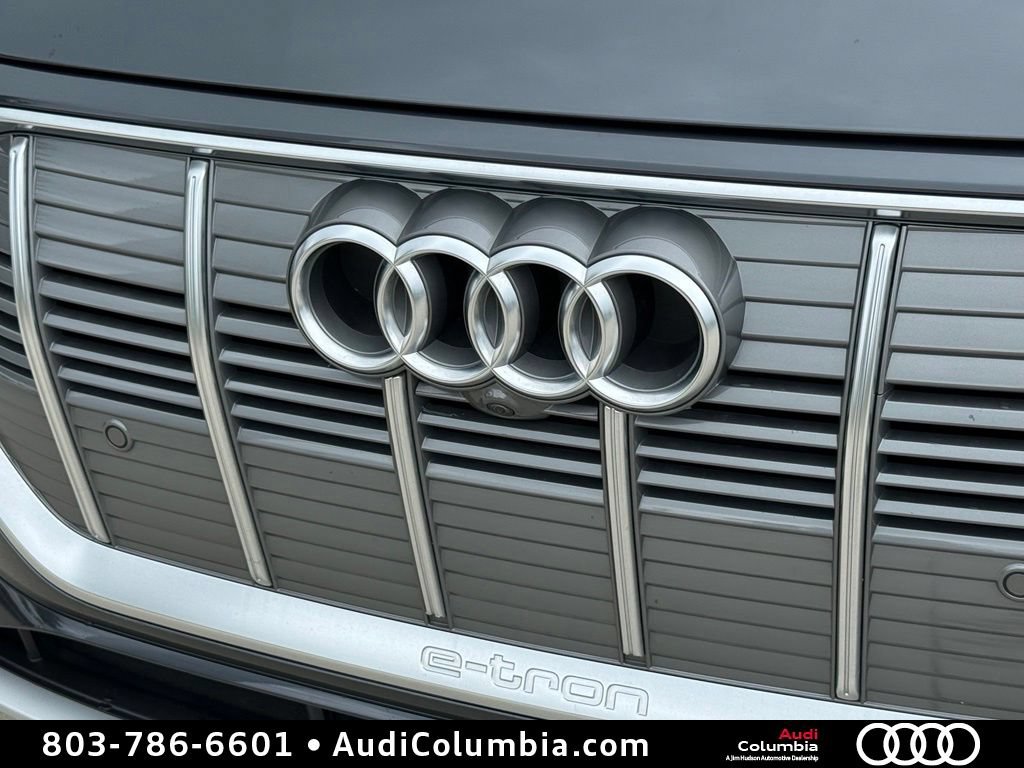 Used 2019 Audi e-tron Prestige w/ Prestige Package AWD/4WD image 7
