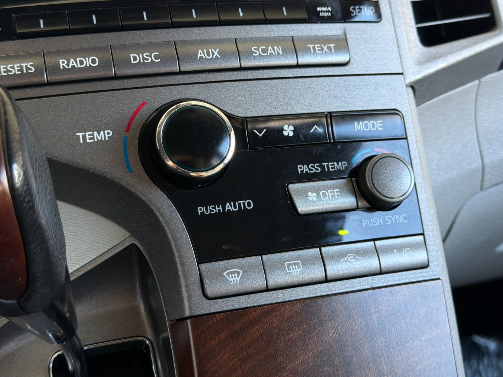 Used 2010 Toyota Venza FWD image 19