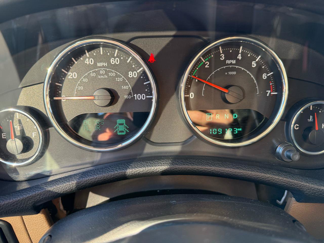 Used 2018 Jeep Wrangler Unlimited Rubicon w/ Connectivity Group AWD/4WD image 17