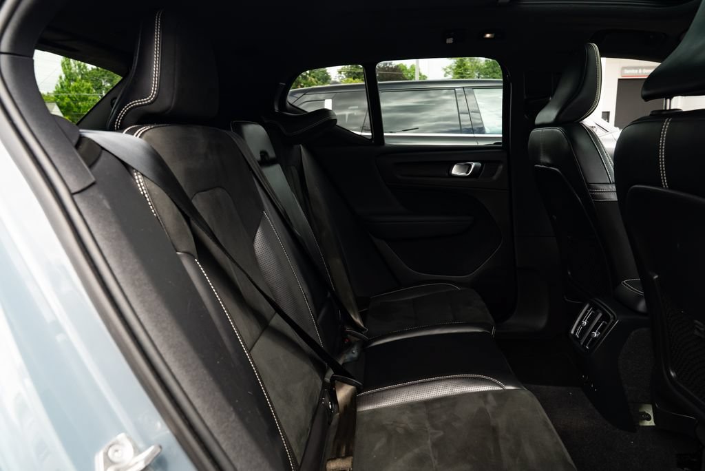Used 2021 Volvo XC40 P8 Recharge w/ Advanced Package AWD/4WD image 23